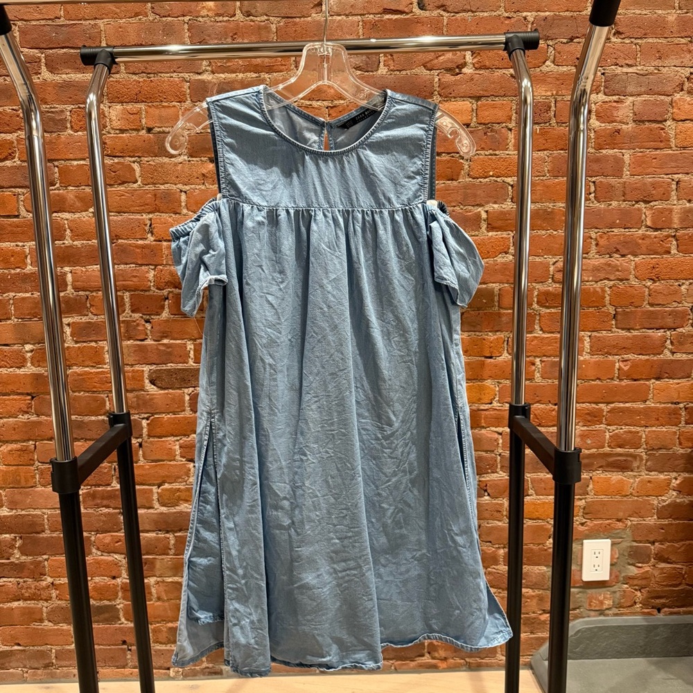 Zara Peekaboo shoulder romper size XS